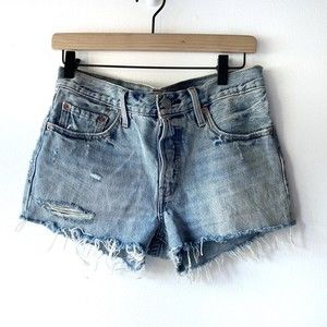levi's 501 cut off distressed shorts size 27